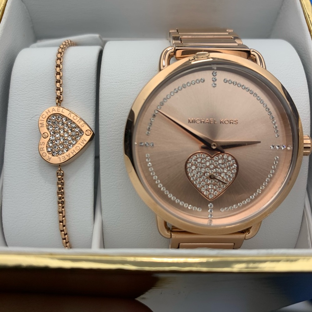 NWT: Michael Kors Watch